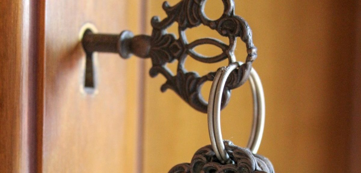 Alter Schlüssel am Schlüsselbund